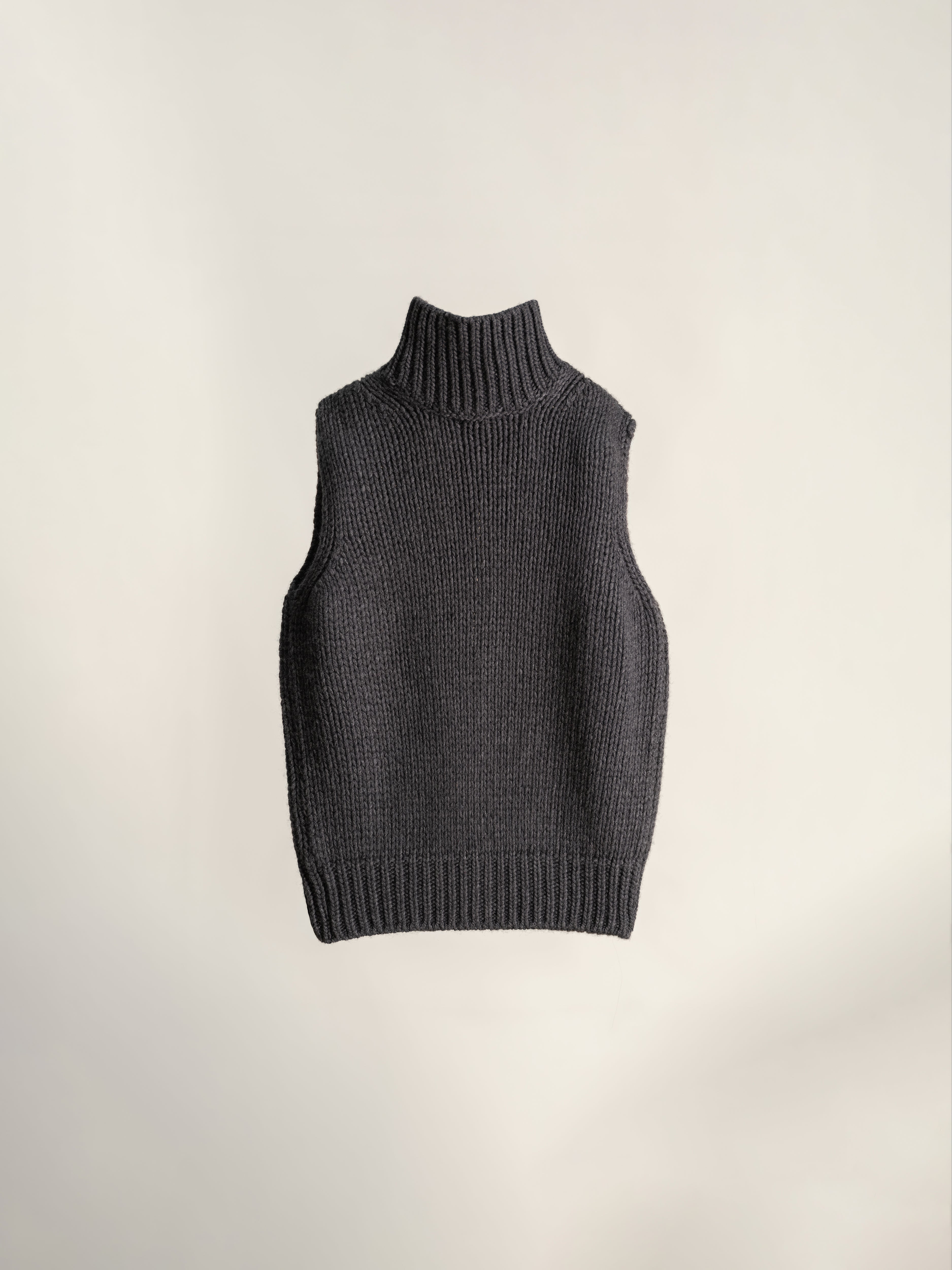 Cashmere Mix Slevelees Top-5